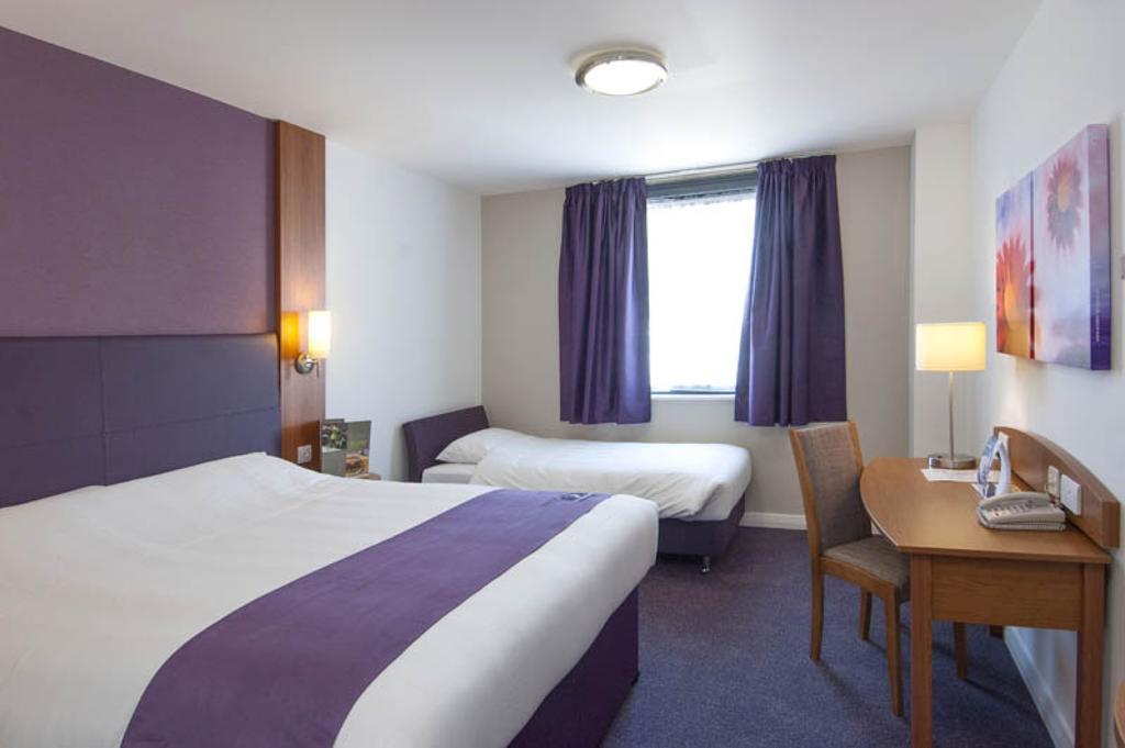 Premier Inn Tonbridge Oda fotoğraf