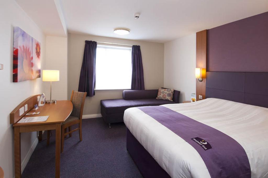 Premier Inn Tonbridge Oda fotoğraf
