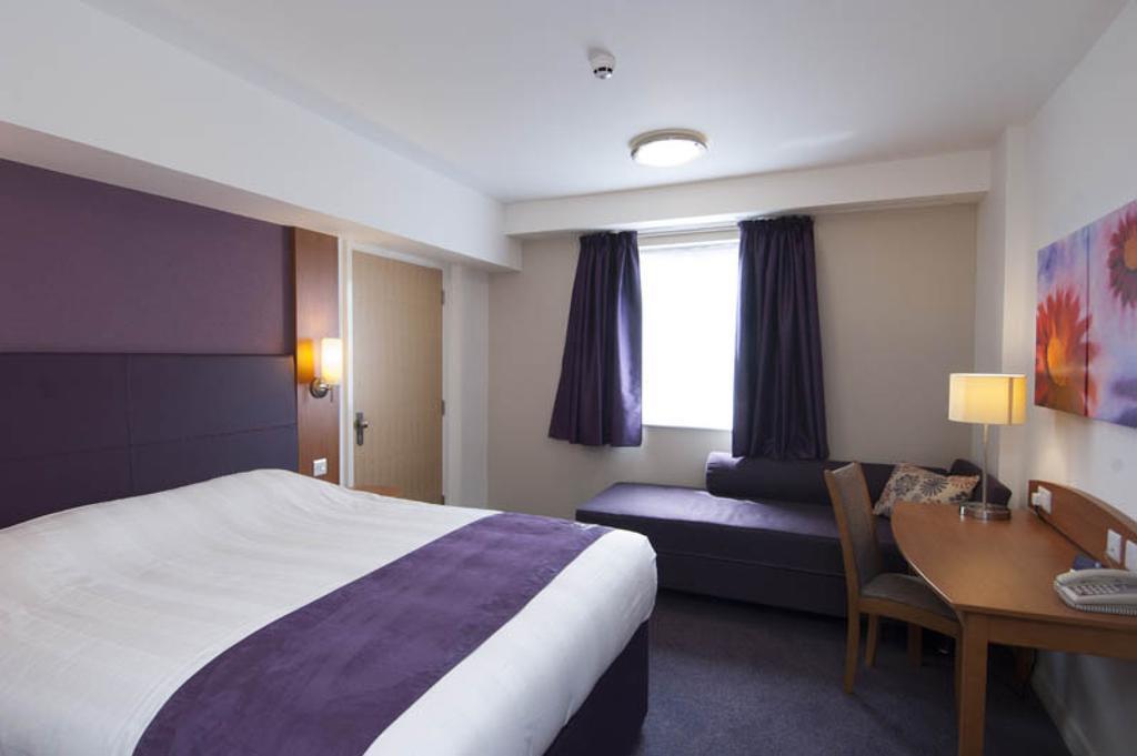 Premier Inn Tonbridge Oda fotoğraf
